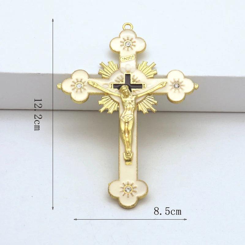 Crucifix Élégant avec Détails Dorés - Symbole de Foi et de Dévotion - TresorDuCiel